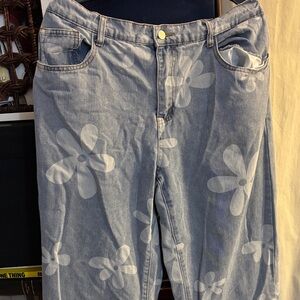 SHEIN Blue Floral Boyfriend Jeans